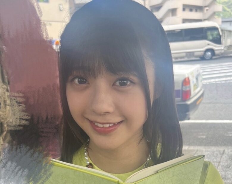 冨里奈央
