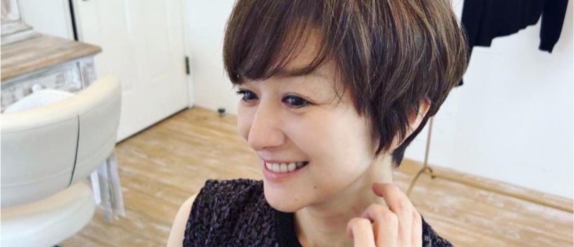 ショートカットの鈴木京香