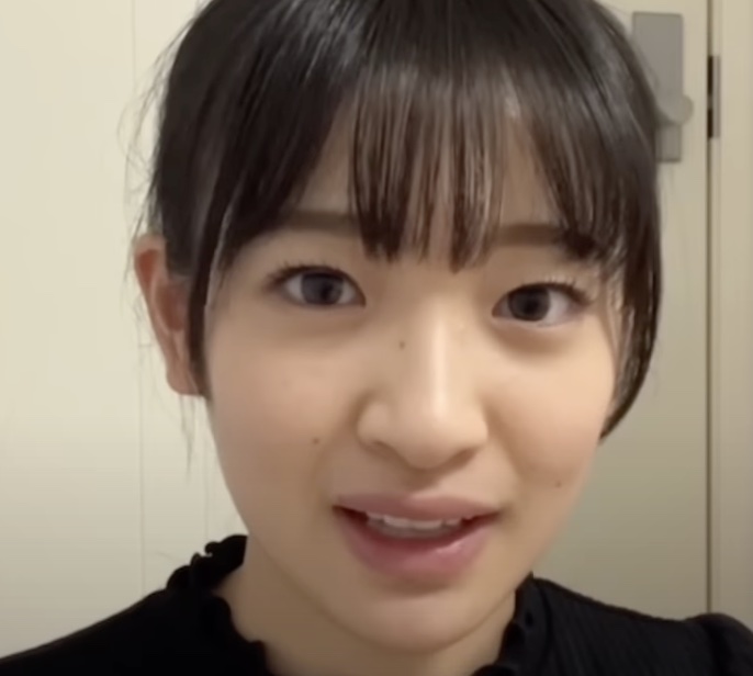 <strong>小島凪紗</strong>